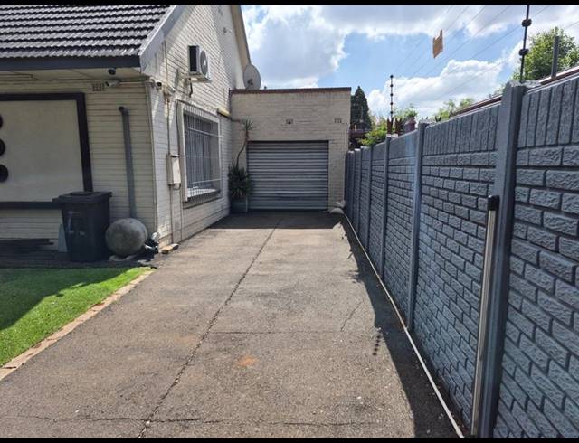 3 BEDROOM HOUSE FOR SALE IN BRENTHURST